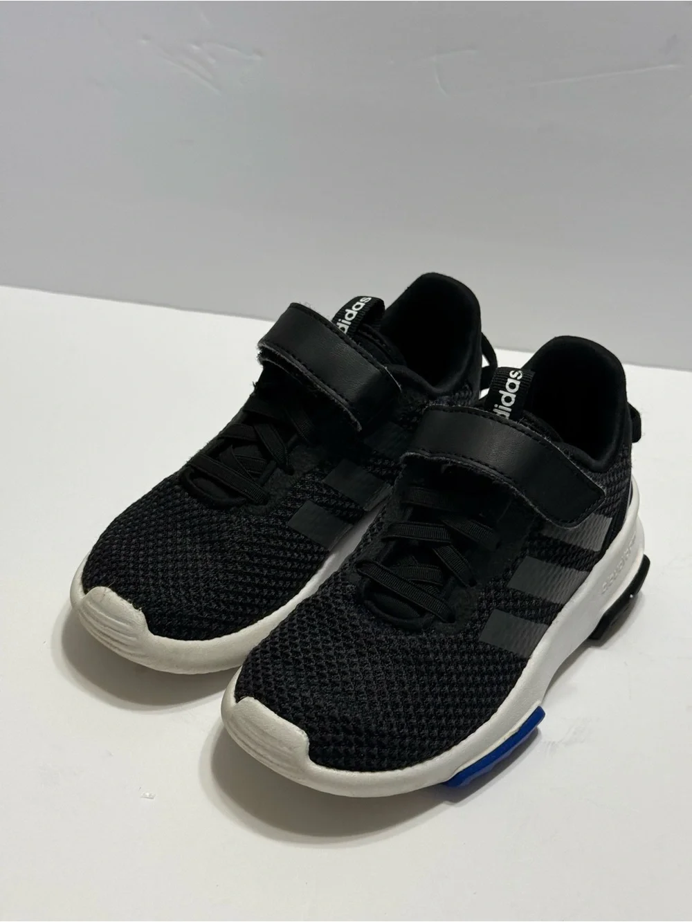 adidas Cloudform Black Mesh Sneakers with White Midsole Boy's Sz 11